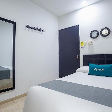 Ayenda Hotel Alejandria มอนเตริอา ภายนอก รูปภาพ