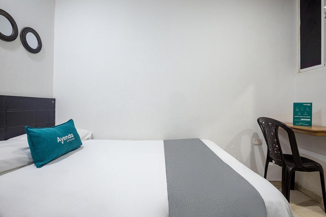Ayenda Hotel Alejandria มอนเตริอา ภายนอก รูปภาพ
