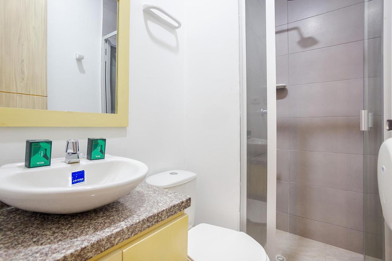 Ayenda Hotel Alejandria มอนเตริอา ภายนอก รูปภาพ